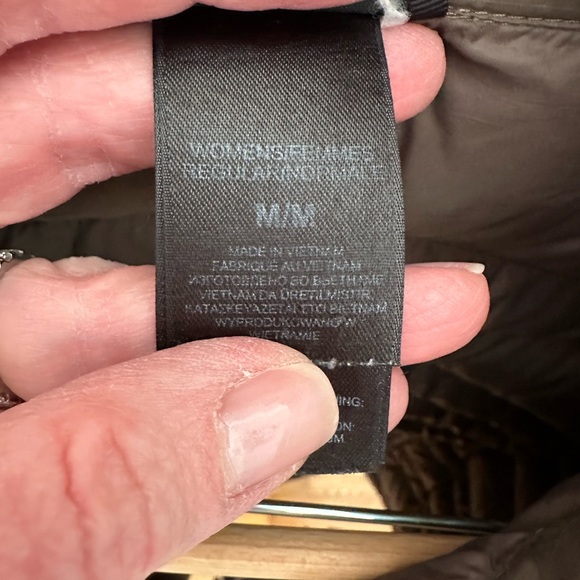 North Face women’s medium lightweight down jacket - Picture 5 of 7